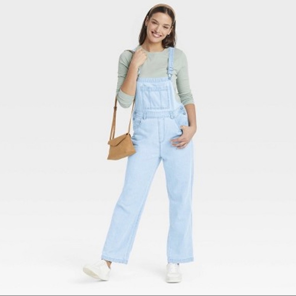 Universal Thread Wide Leg Light Wash Jean Overalls